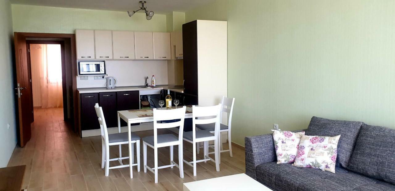 Apart Hotel Iglika Pomorie Buitenkant foto